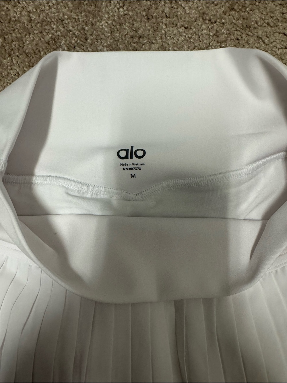 ALO Yoga White Pleated Women’s Skirt - Picture 1 of 4
